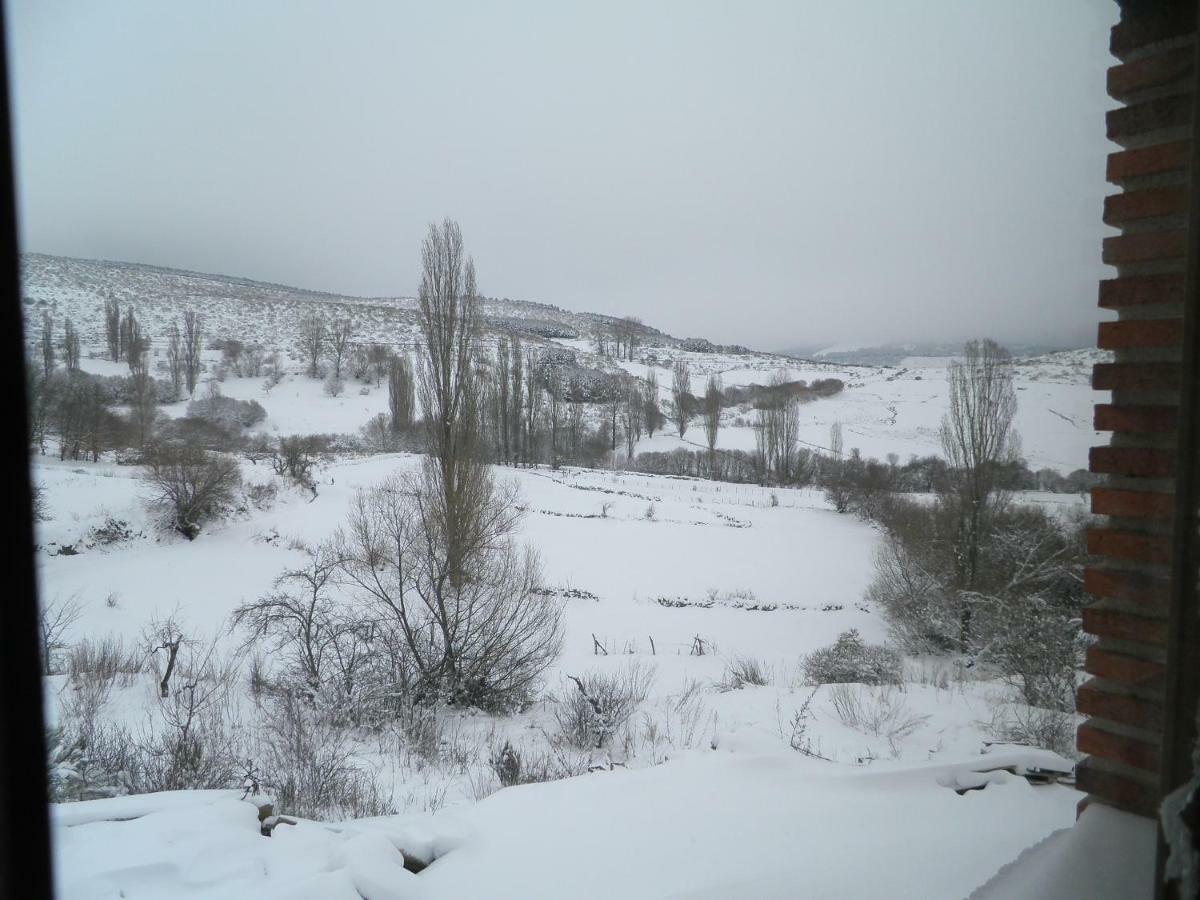 El Rondillo De Gredos Guest House Hoyos del Collado Bagian luar foto