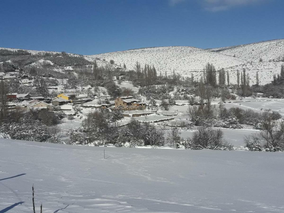 El Rondillo De Gredos Guest House Hoyos del Collado Bagian luar foto
